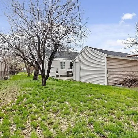 Cute Entire Small House With Large Yard! Pets Welcome! West Valley City Exterior photo