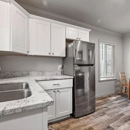 Cute Entire Small House With Large Yard! Pets Welcome! West Valley City Exterior photo