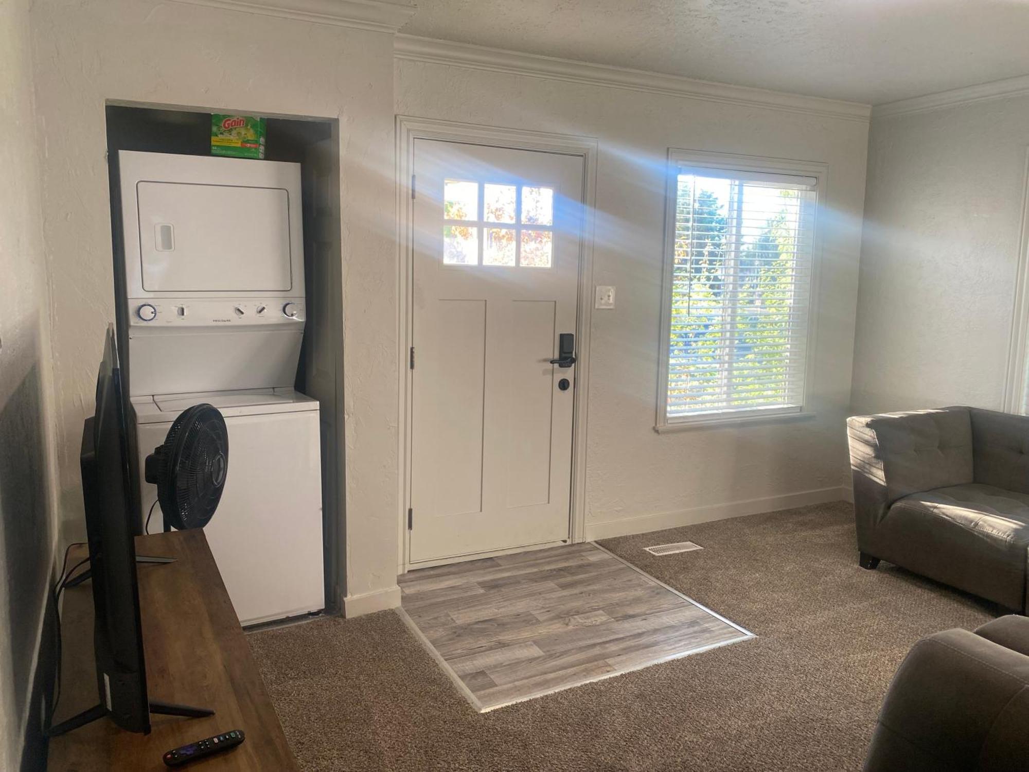 Holiday home Cute Entire Small House With Large Yard! Pets Welcome! West Valley City
