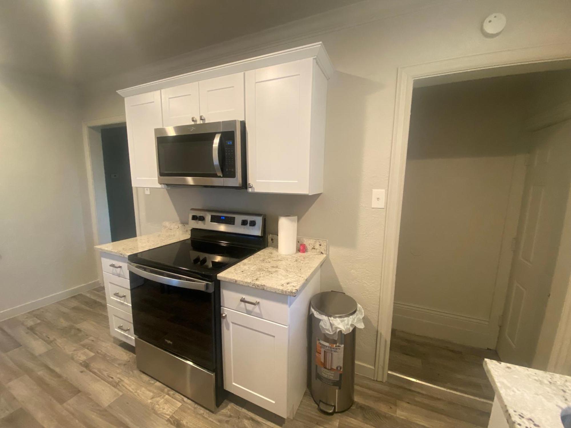 Cute Entire Small House With Large Yard! Pets Welcome! * West Valley City