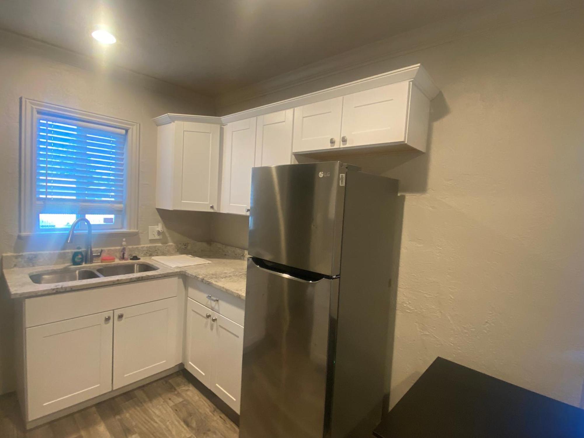 Cute Entire Small House With Large Yard! Pets Welcome!